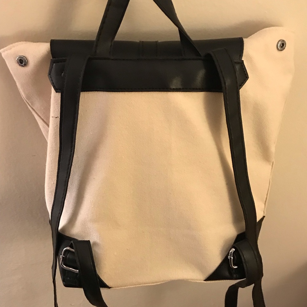 Backpack - Picture 2 of 4